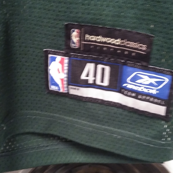 Ray Allen Milwaukee bucks jersey made by Reebok. - Picture 2 of 4